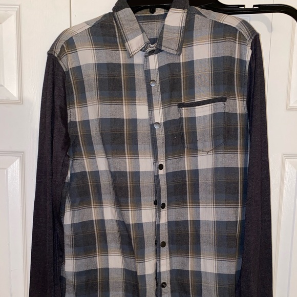 Flannel - Picture 1 of 3